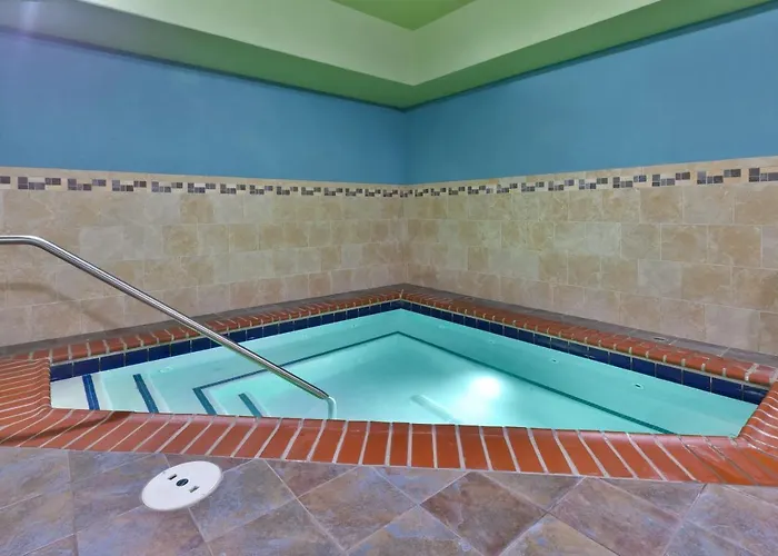Holiday Inn Express & Suites - Effingham By Ihg