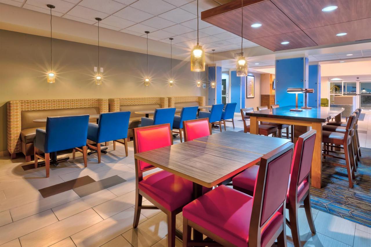 Express & - By Ihg 4* Effingham