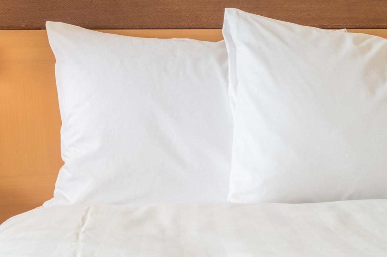 Express & - By Ihg 4*