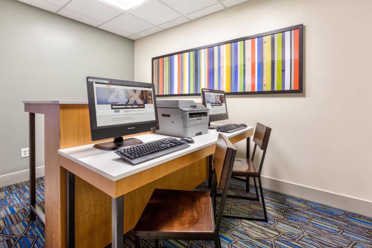 Hotel Express & - By Ihg 4*