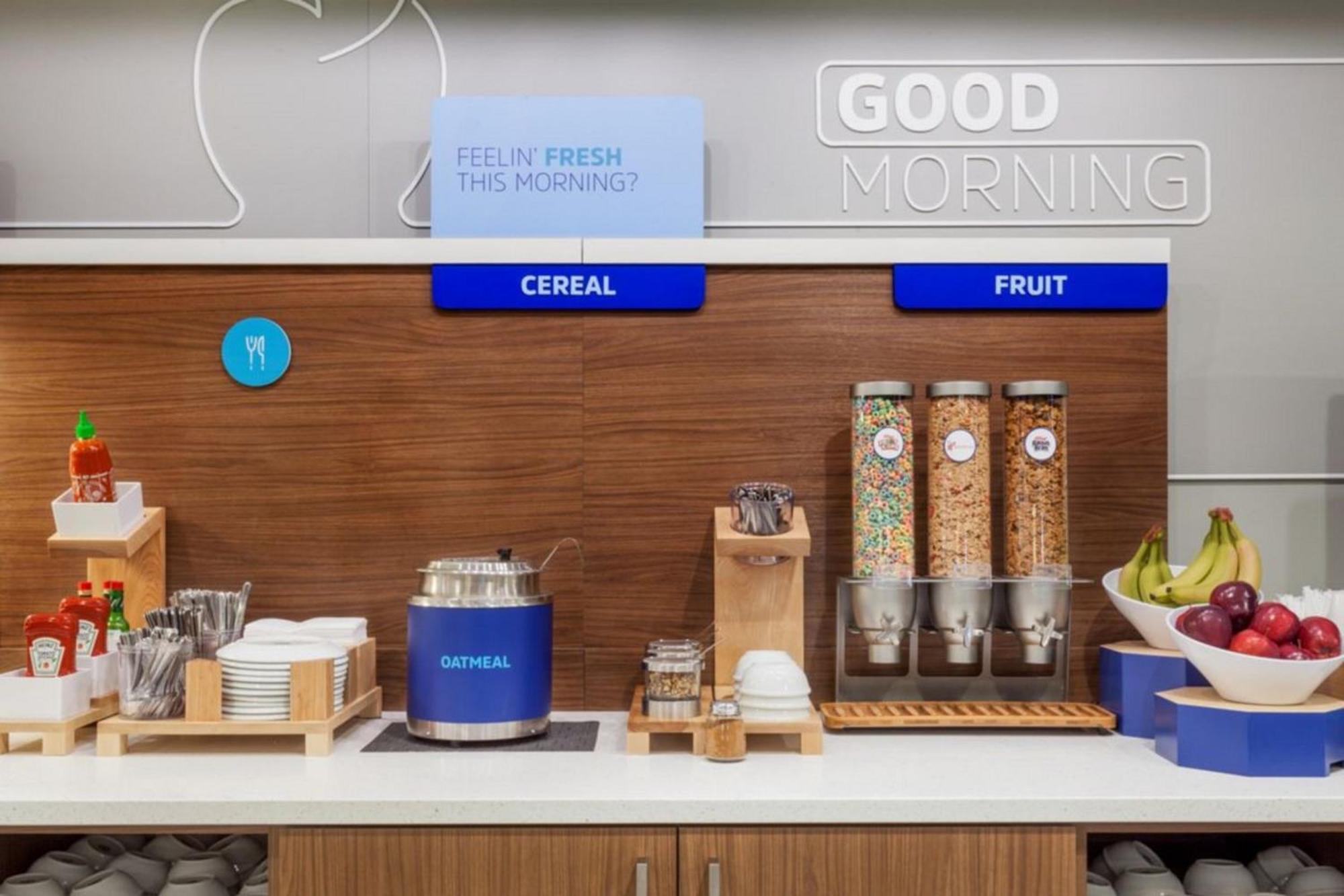 Express & - By Ihg