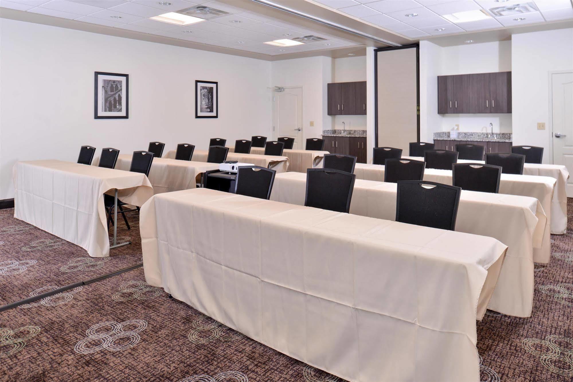 Express & - By Ihg Effingham